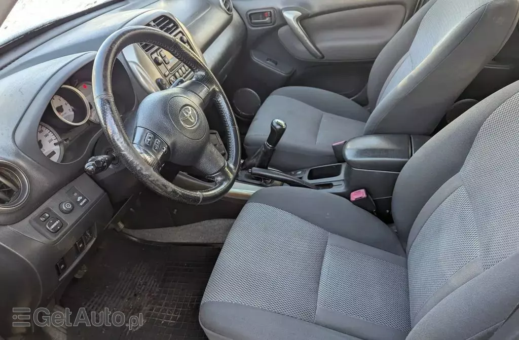 TOYOTA Rav 4 