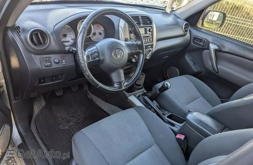 TOYOTA Rav 4 