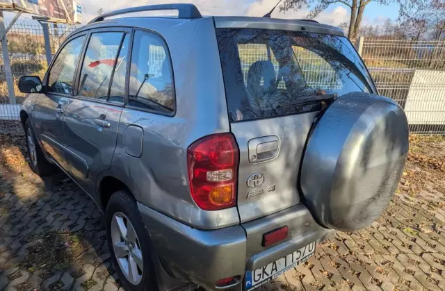 TOYOTA Rav 4 