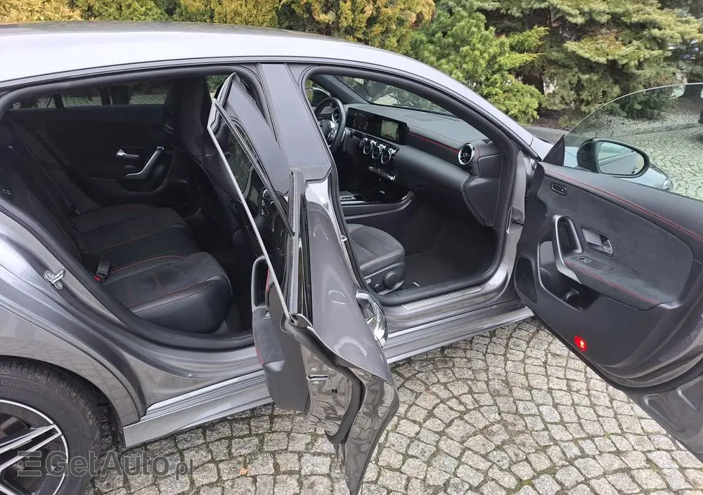 MERCEDES-BENZ CLA 250 e 8G-DCT Edition AMG Line