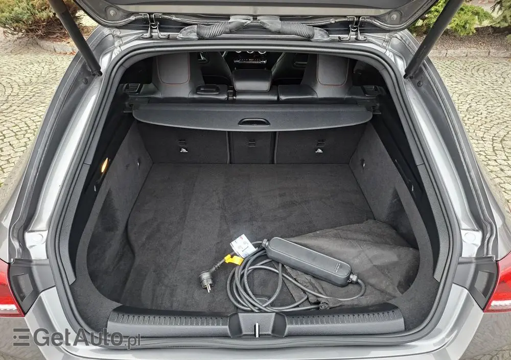 MERCEDES-BENZ CLA 250 e 8G-DCT Edition AMG Line