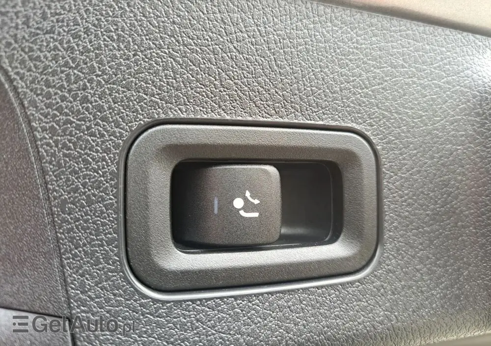 MERCEDES-BENZ CLA 250 e 8G-DCT Edition AMG Line