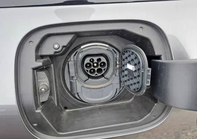 MERCEDES-BENZ CLA 250 e 8G-DCT Edition AMG Line