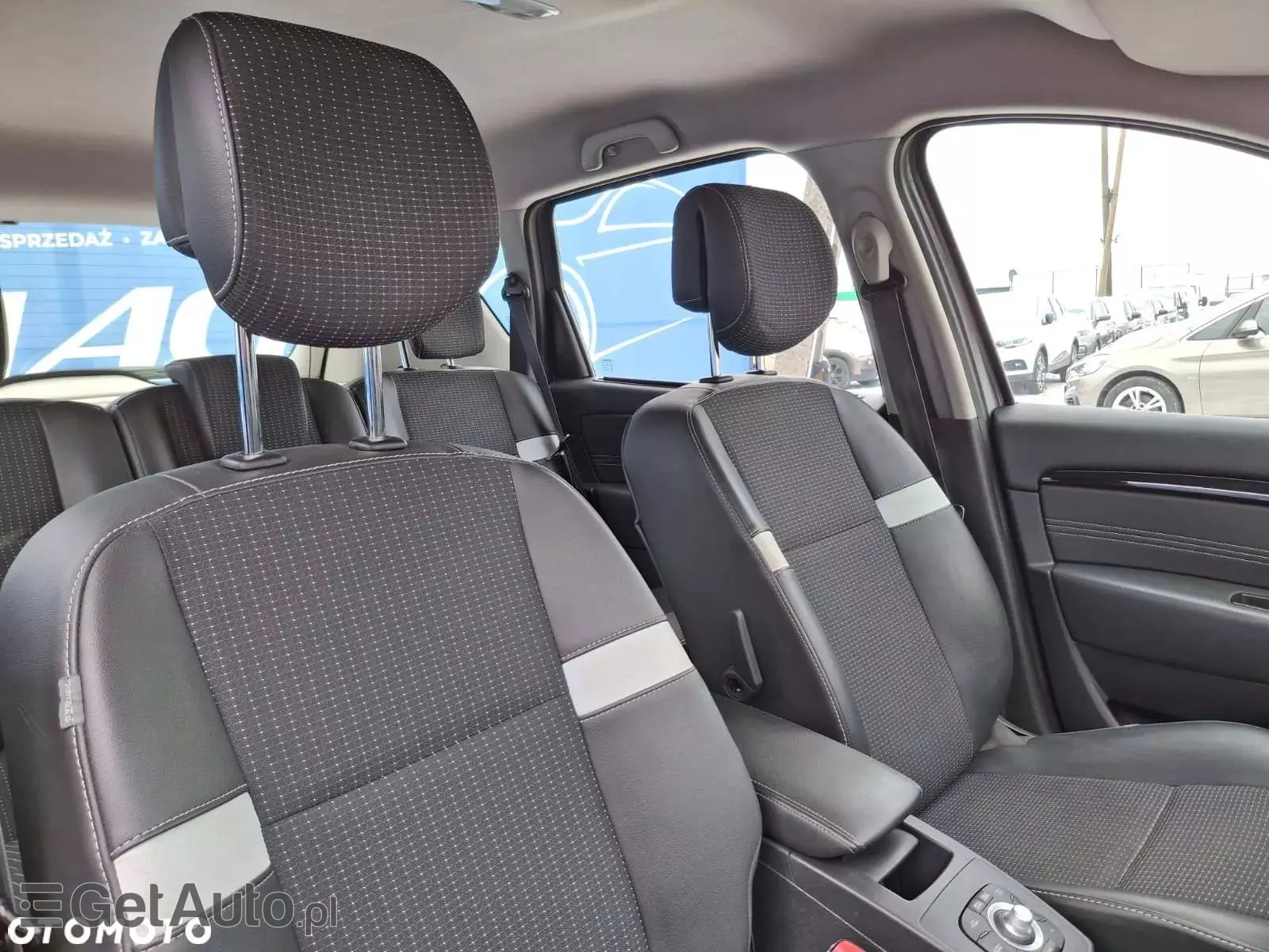 RENAULT Scenic 1.5 dCi Intens EDC