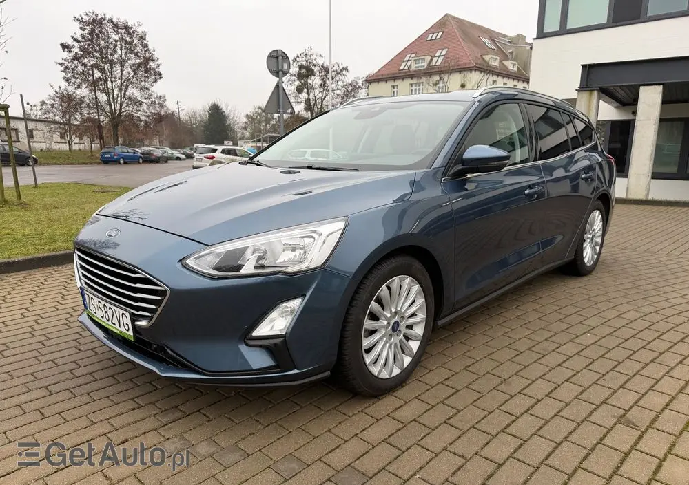 FORD Focus SW Ver-1-0-ecoboost-start--stopp--system-titanium