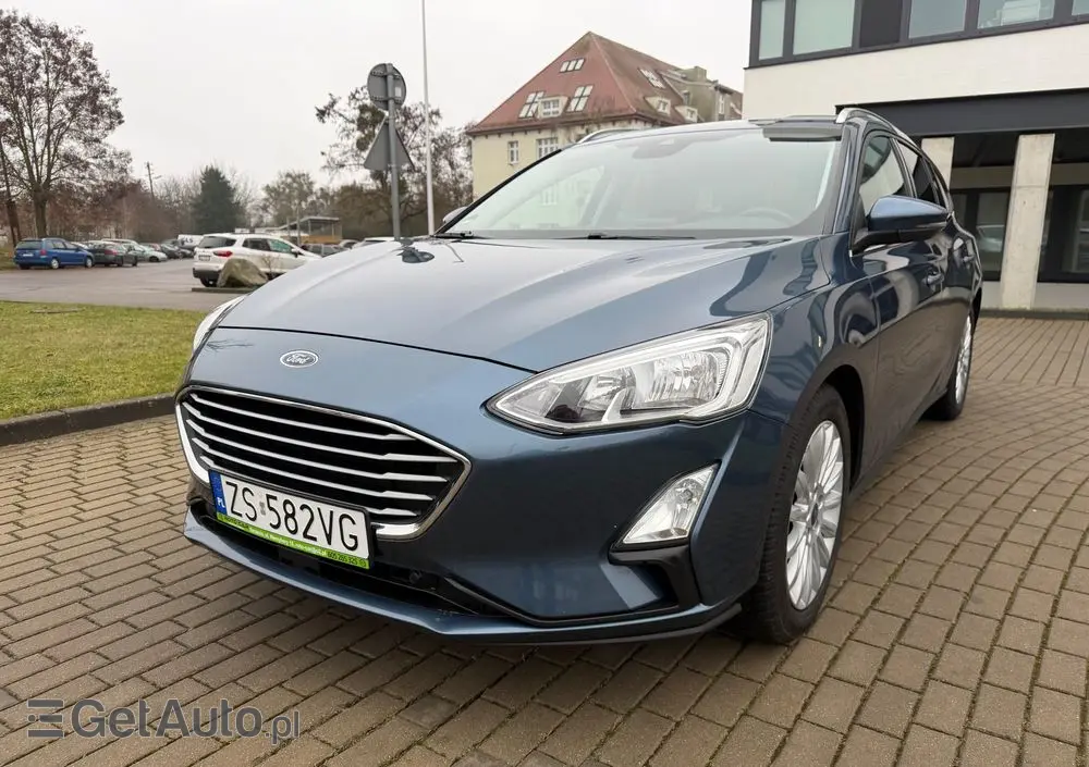 FORD Focus SW Ver-1-0-ecoboost-start--stopp--system-titanium