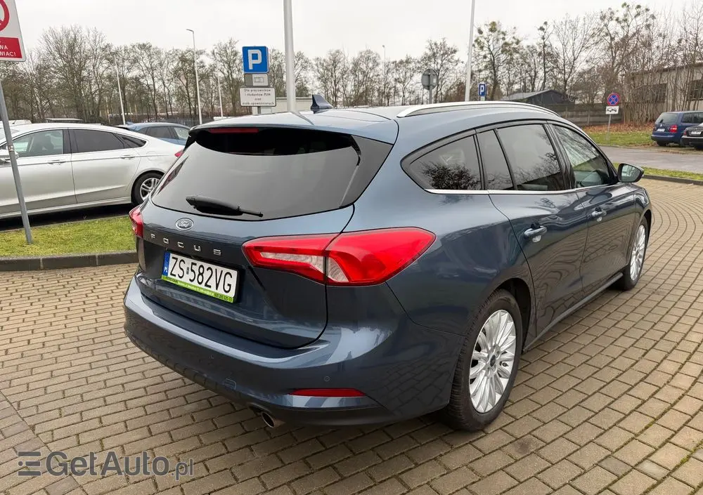 FORD Focus SW Ver-1-0-ecoboost-start--stopp--system-titanium