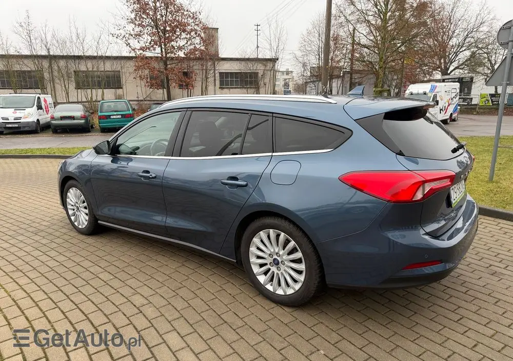 FORD Focus SW Ver-1-0-ecoboost-start--stopp--system-titanium