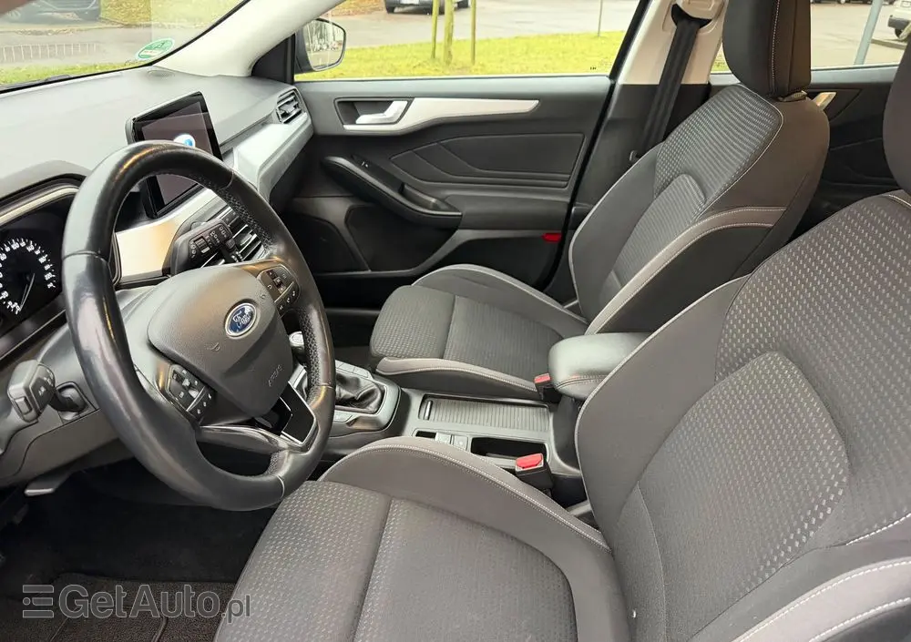 FORD Focus SW Ver-1-0-ecoboost-start--stopp--system-titanium