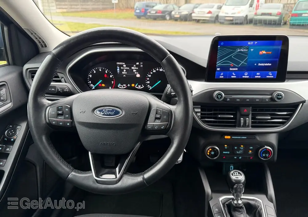 FORD Focus SW Ver-1-0-ecoboost-start--stopp--system-titanium