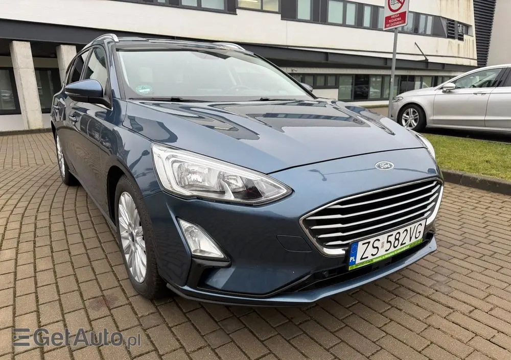 FORD Focus SW Ver-1-0-ecoboost-start--stopp--system-titanium