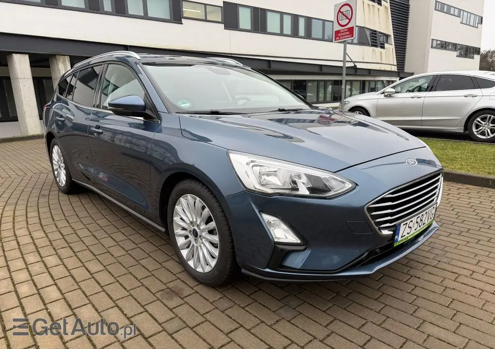FORD Focus SW Ver-1-0-ecoboost-start--stopp--system-titanium
