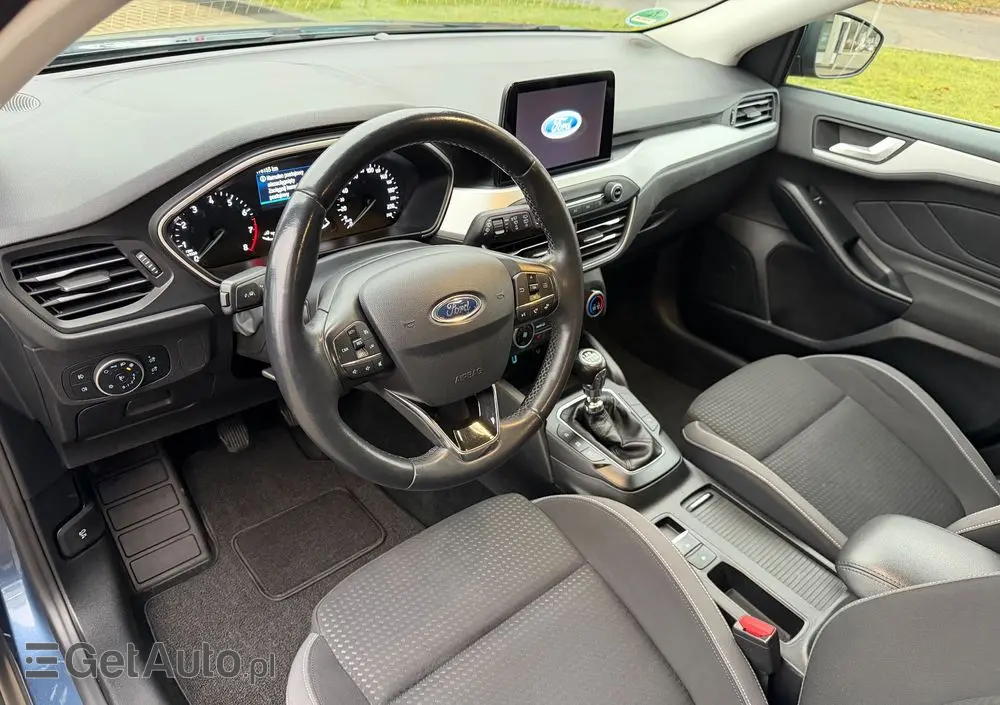 FORD Focus SW Ver-1-0-ecoboost-start--stopp--system-titanium