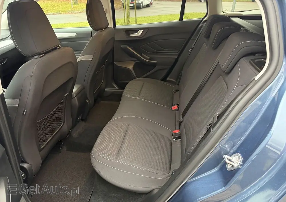 FORD Focus SW Ver-1-0-ecoboost-start--stopp--system-titanium