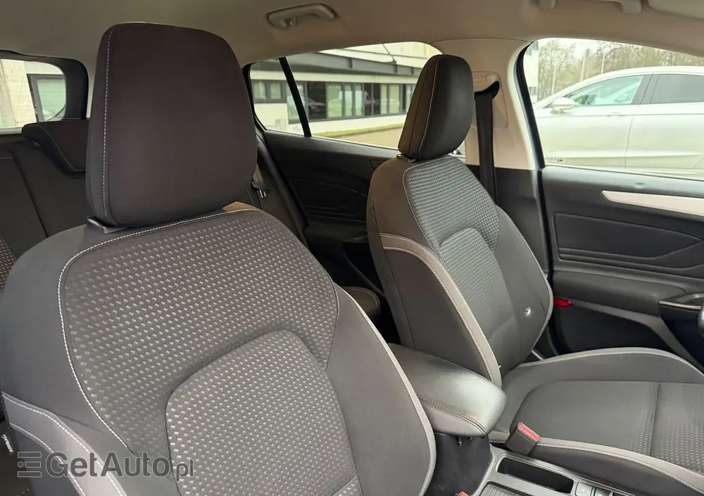 FORD Focus SW Ver-1-0-ecoboost-start--stopp--system-titanium