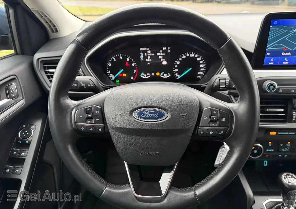 FORD Focus SW Ver-1-0-ecoboost-start--stopp--system-titanium