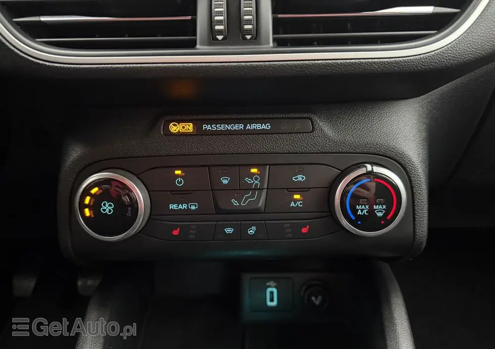 FORD Focus SW Ver-1-0-ecoboost-start--stopp--system-titanium