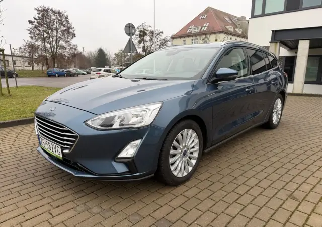 FORD Focus SW Ver-1-0-ecoboost-start--stopp--system-titanium