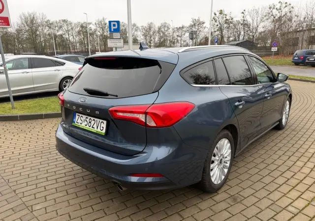 FORD Focus SW Ver-1-0-ecoboost-start--stopp--system-titanium