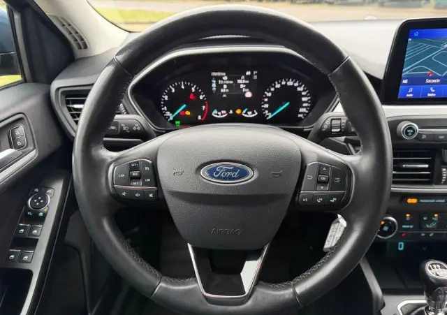 FORD Focus SW Ver-1-0-ecoboost-start--stopp--system-titanium