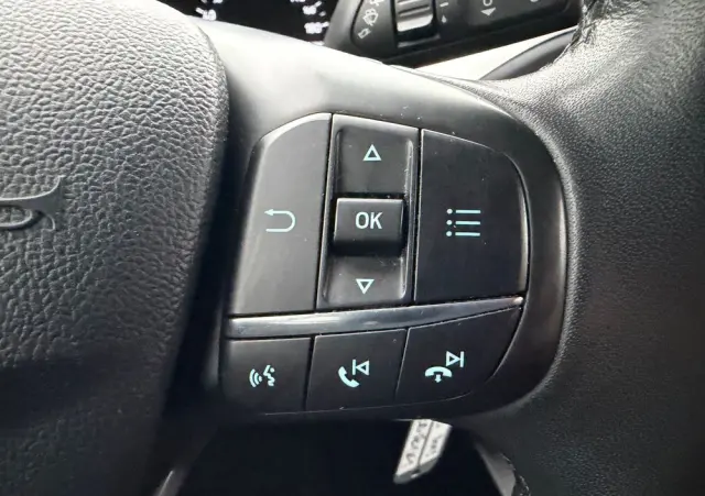 FORD Focus SW Ver-1-0-ecoboost-start--stopp--system-titanium