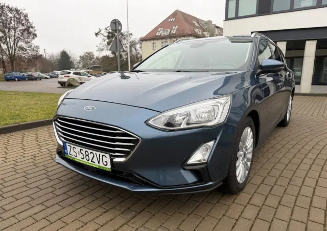 FORD Focus SW Ver-1-0-ecoboost-start--stopp--system-titanium