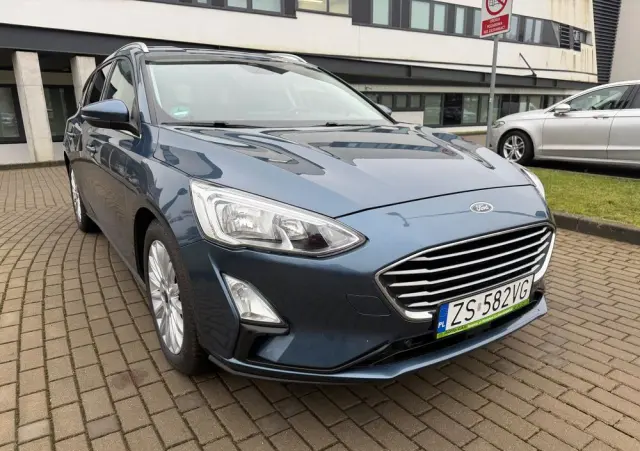 FORD Focus SW Ver-1-0-ecoboost-start--stopp--system-titanium
