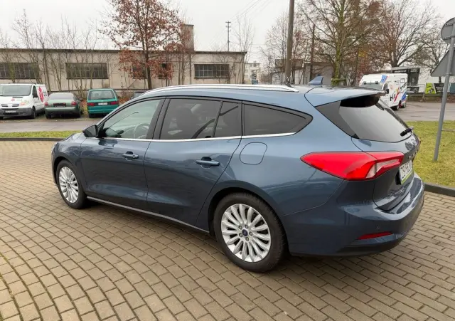 FORD Focus SW Ver-1-0-ecoboost-start--stopp--system-titanium