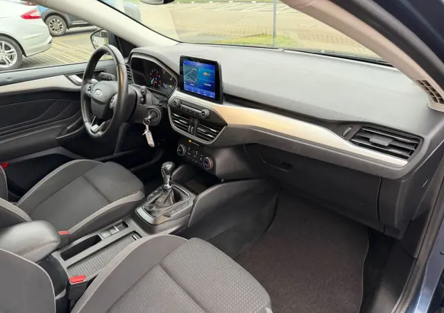 FORD Focus SW Ver-1-0-ecoboost-start--stopp--system-titanium