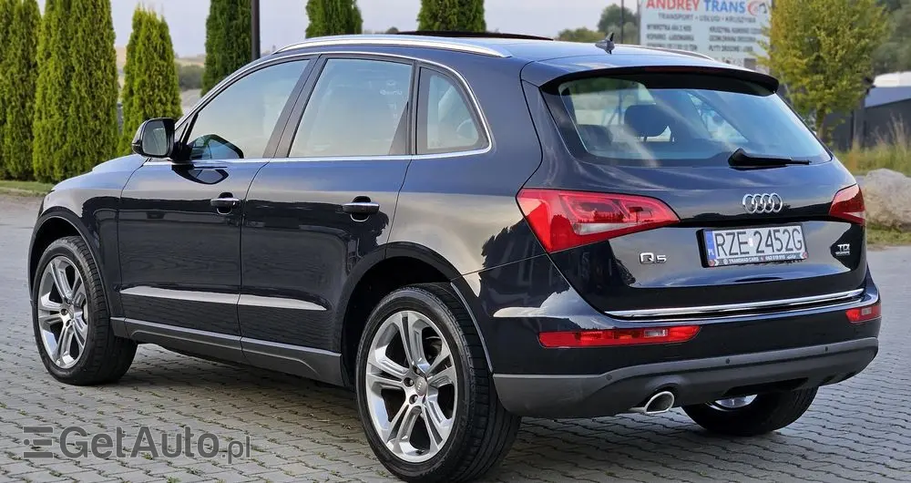 AUDI Q5 2.0 TDI quattro S tronic sport