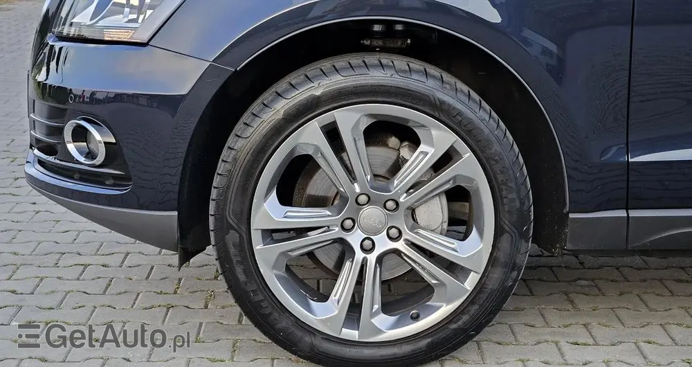 AUDI Q5 2.0 TDI quattro S tronic sport