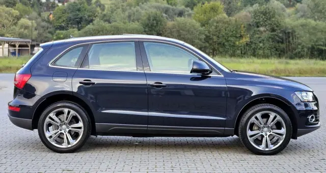 AUDI Q5 2.0 TDI quattro S tronic sport