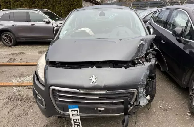 PEUGEOT 3008 