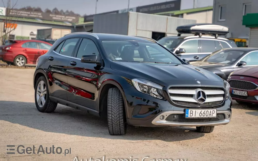 MERCEDES-BENZ GLA 250 4-Matic