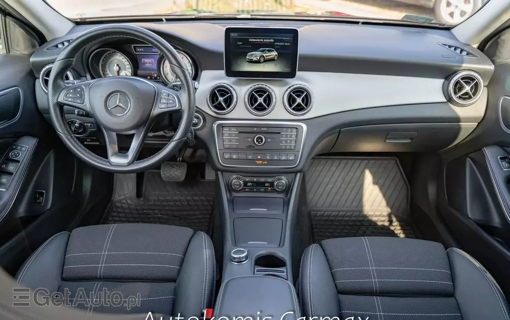 MERCEDES-BENZ GLA 250 4-Matic