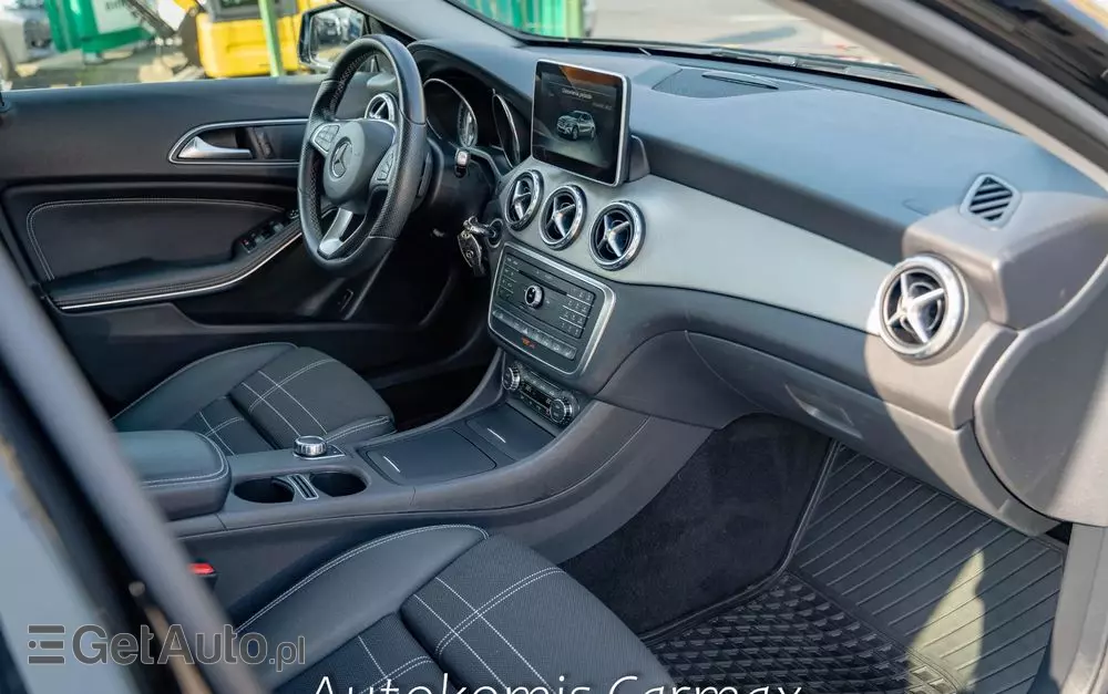 MERCEDES-BENZ GLA 250 4-Matic