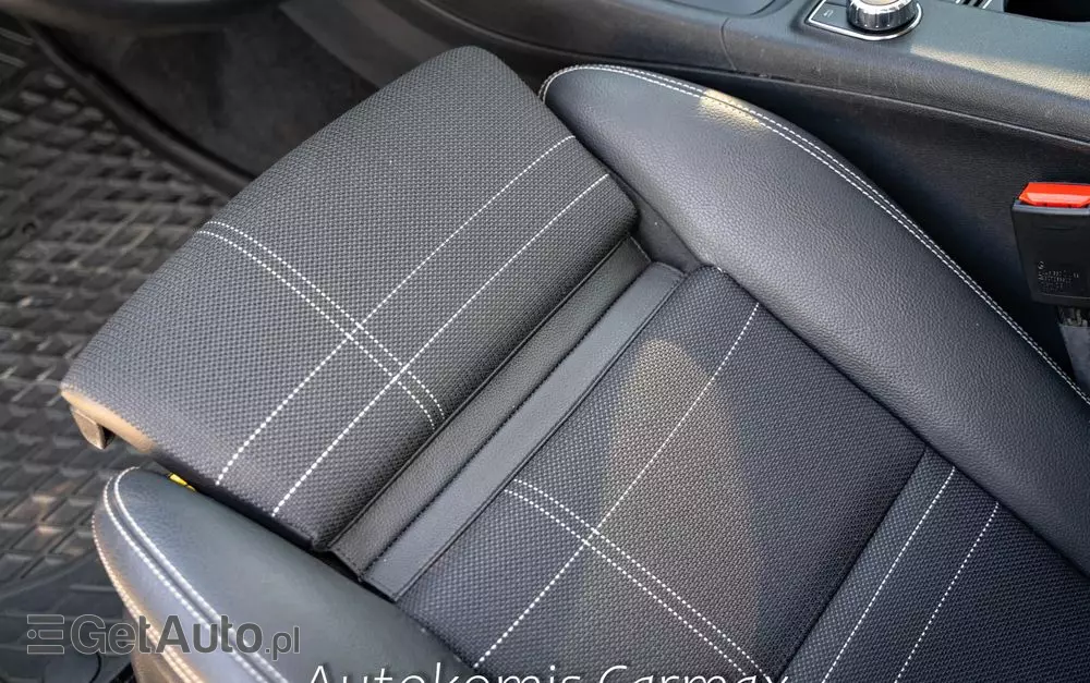 MERCEDES-BENZ GLA 250 4-Matic