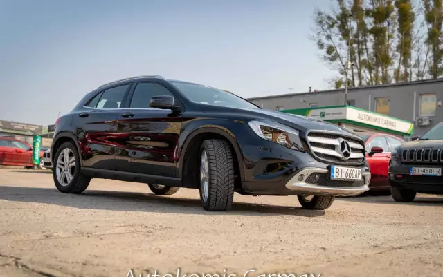 MERCEDES-BENZ GLA 250 4-Matic