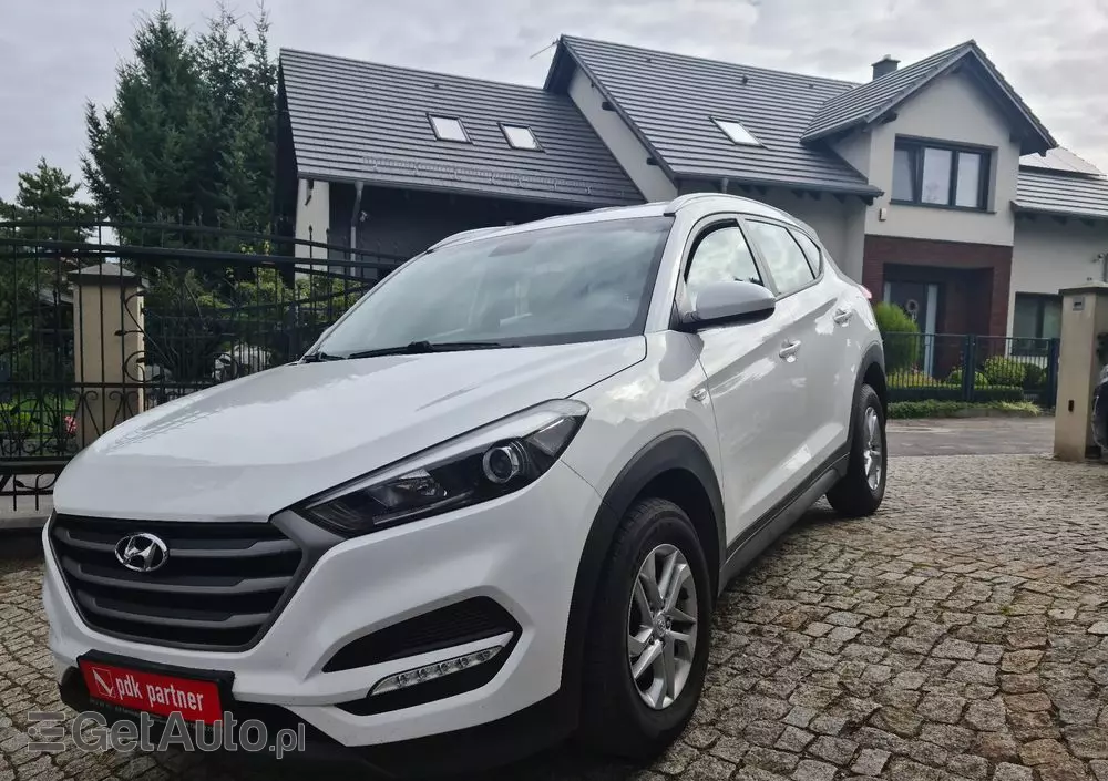 HYUNDAI Tucson Blue 1.7 CRDi 2WD Style