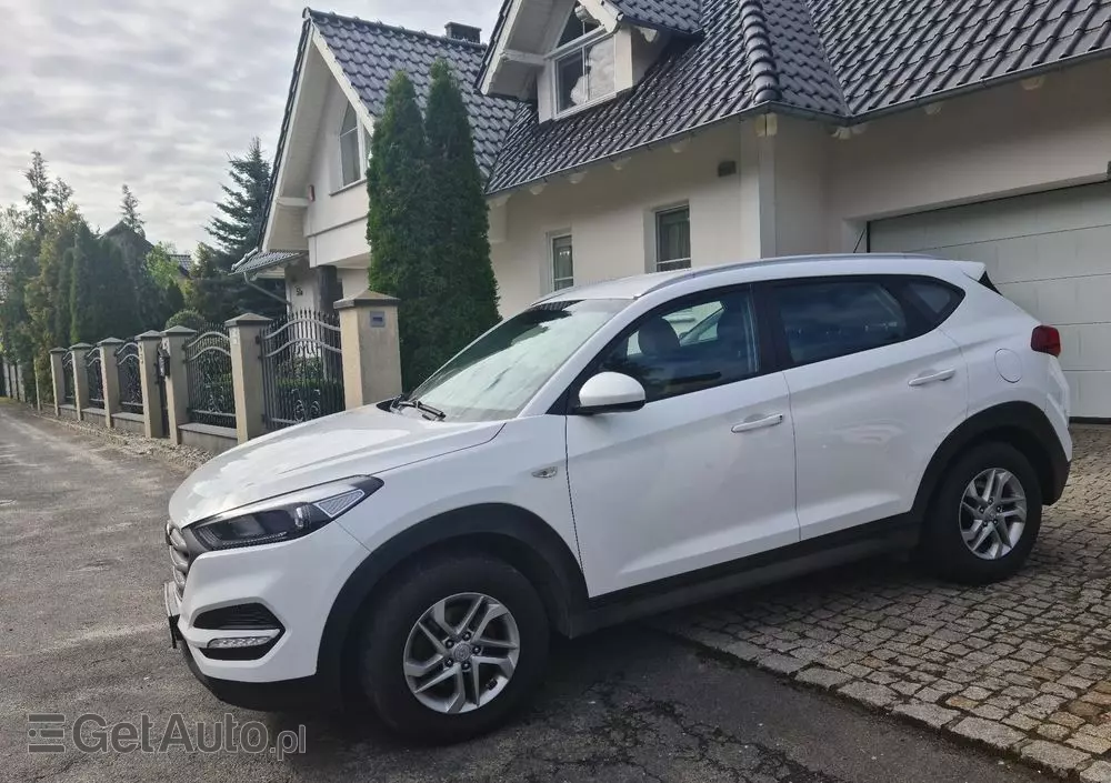 HYUNDAI Tucson Blue 1.7 CRDi 2WD Style