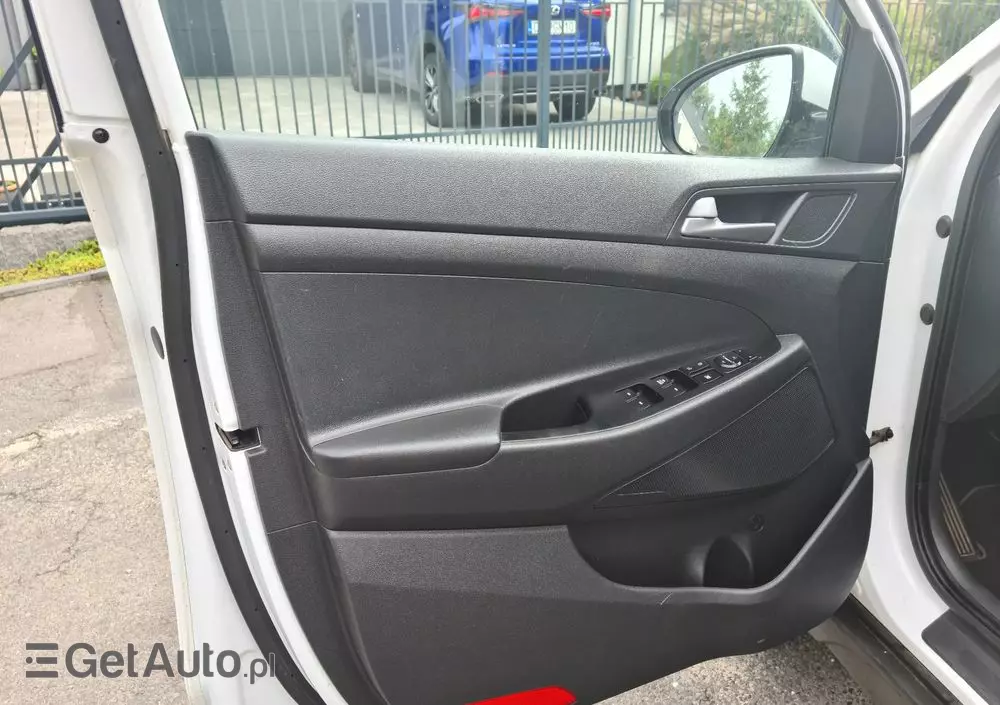 HYUNDAI Tucson Blue 1.7 CRDi 2WD Style