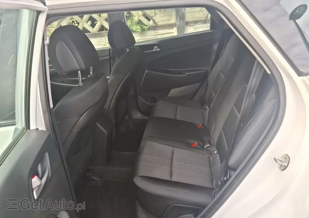 HYUNDAI Tucson Blue 1.7 CRDi 2WD Style