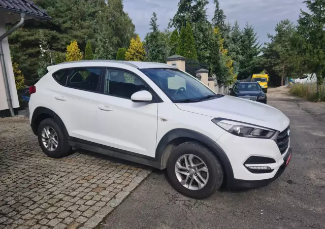 HYUNDAI Tucson Blue 1.7 CRDi 2WD Style