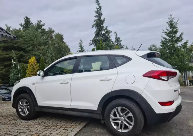 HYUNDAI Tucson Blue 1.7 CRDi 2WD Style