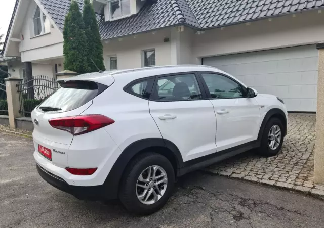 HYUNDAI Tucson Blue 1.7 CRDi 2WD Style