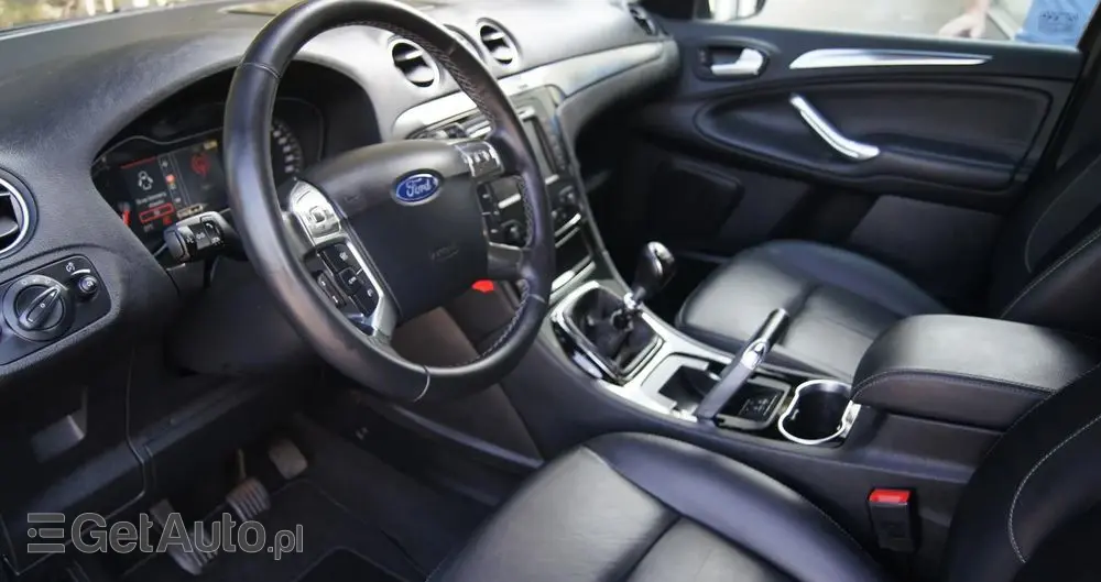 FORD S-Max 1.6 T Titanium