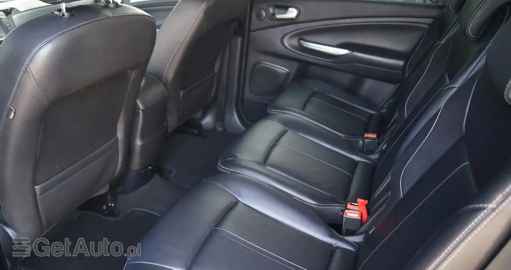 FORD S-Max 1.6 T Titanium