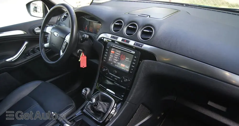 FORD S-Max 1.6 T Titanium