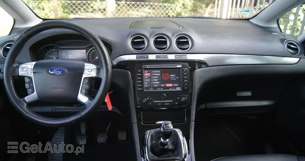 FORD S-Max 1.6 T Titanium