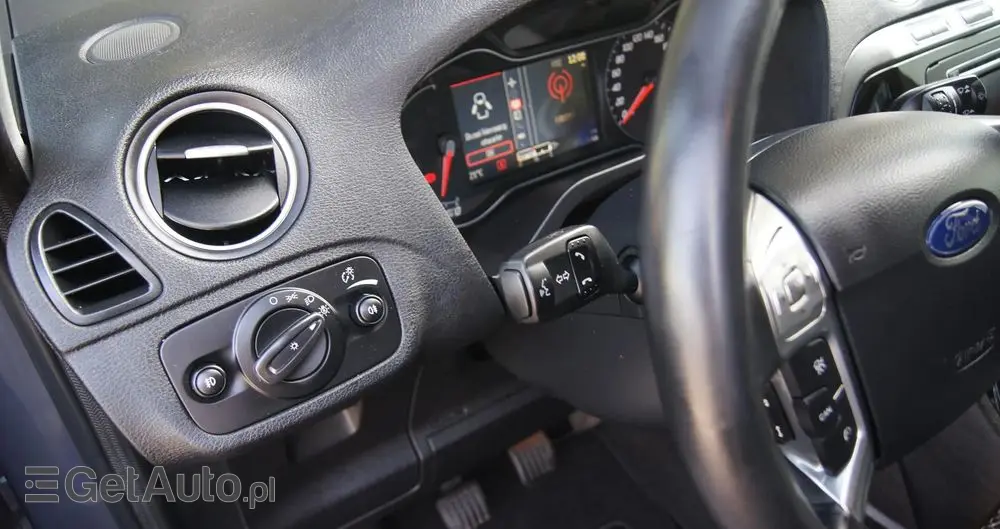 FORD S-Max 1.6 T Titanium